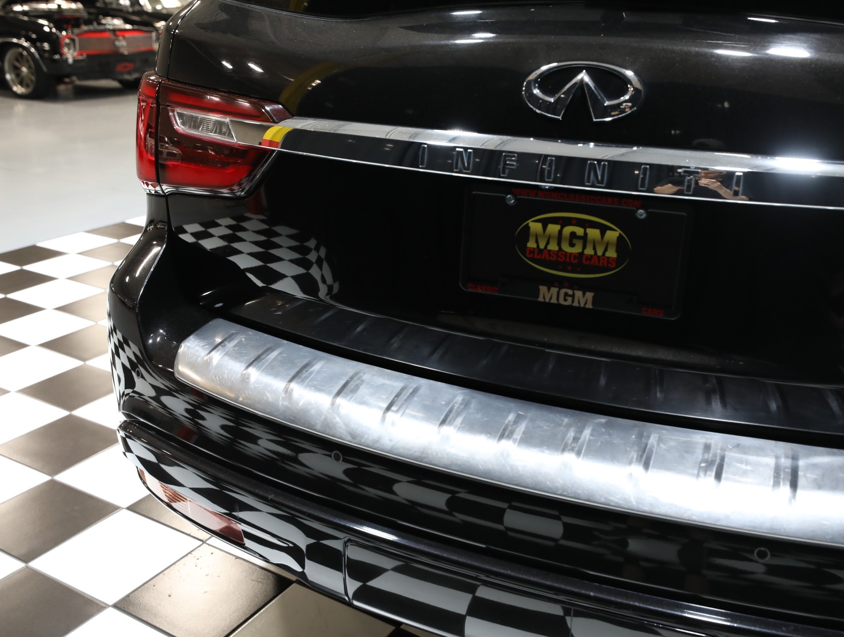2019 INFINITI QX80 23
