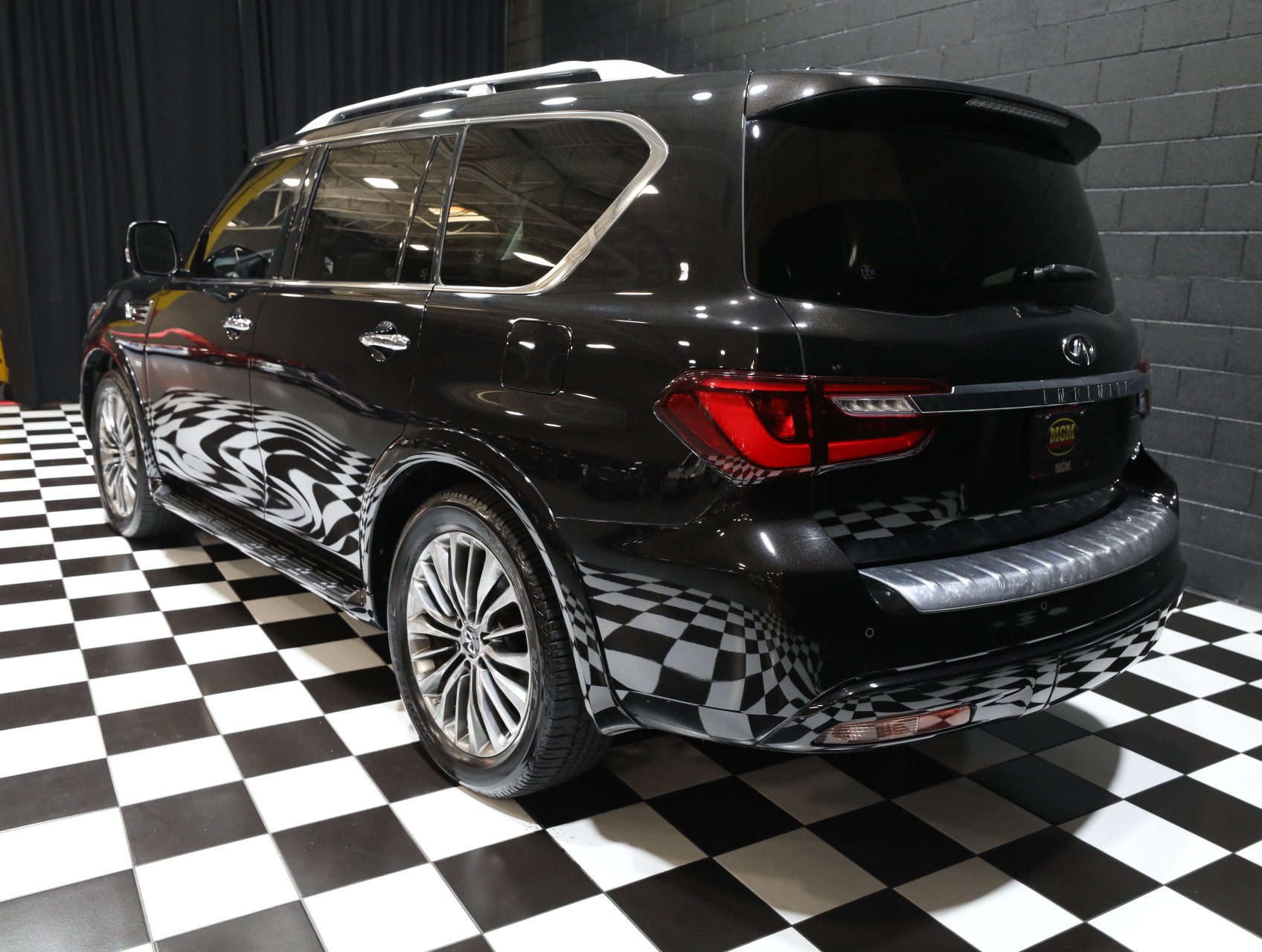 2019 INFINITI QX80 24