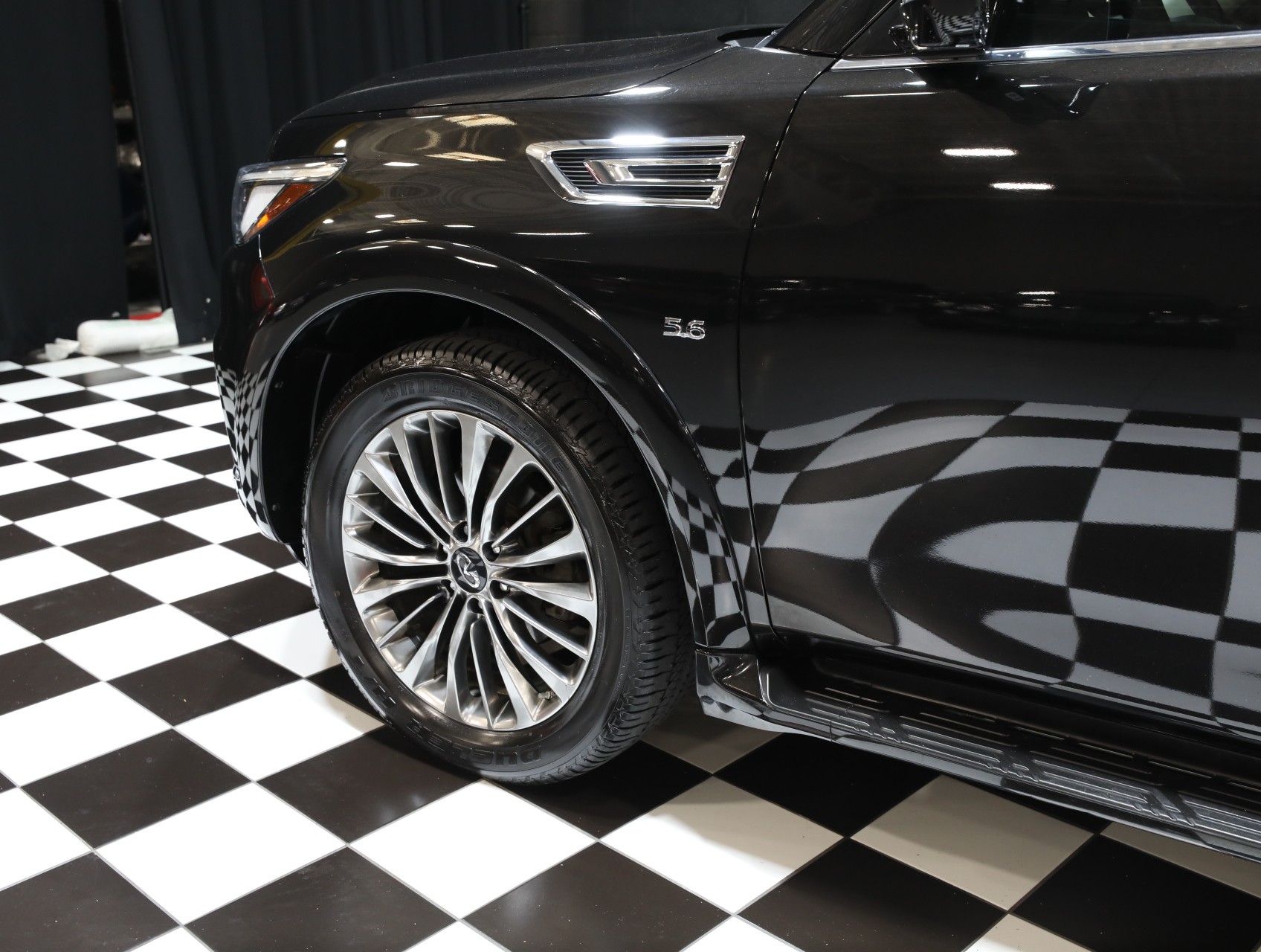 2019 INFINITI QX80 28