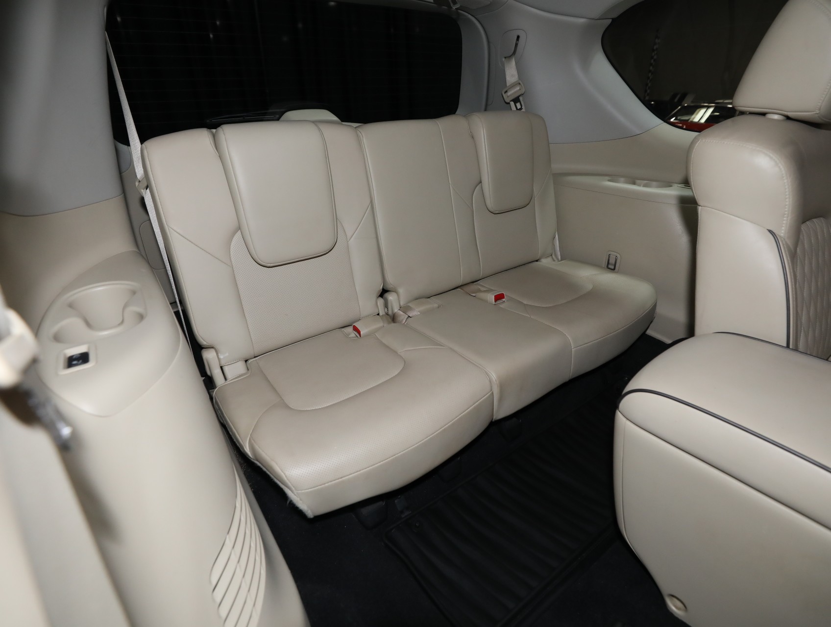 2019 INFINITI QX80 40