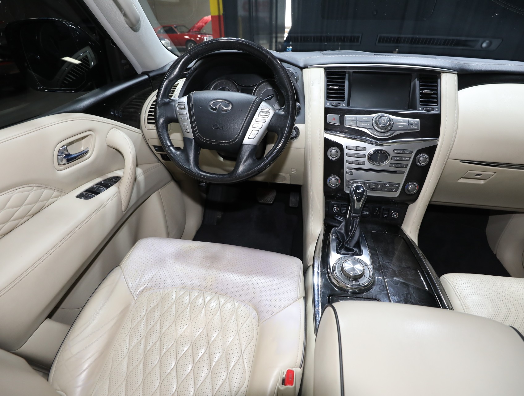 2019 INFINITI QX80 48