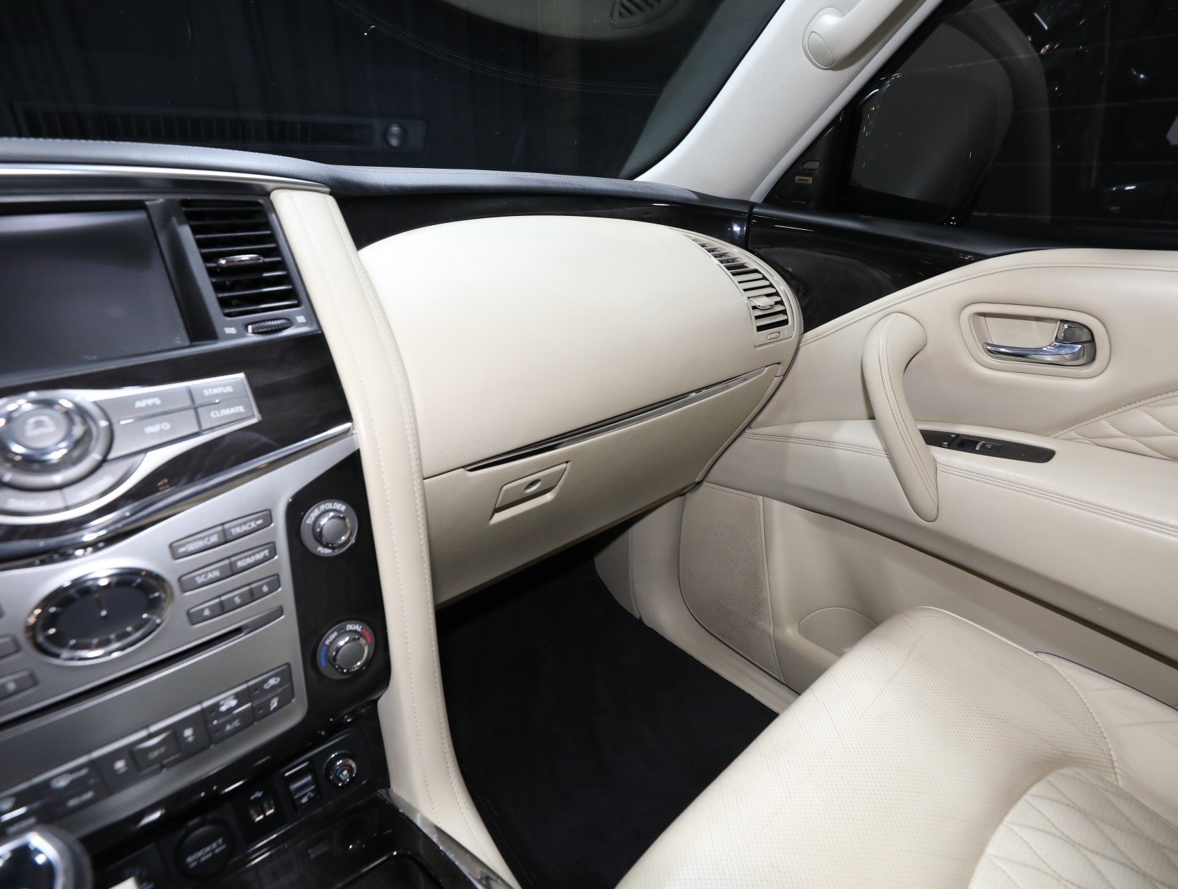 2019 INFINITI QX80 53