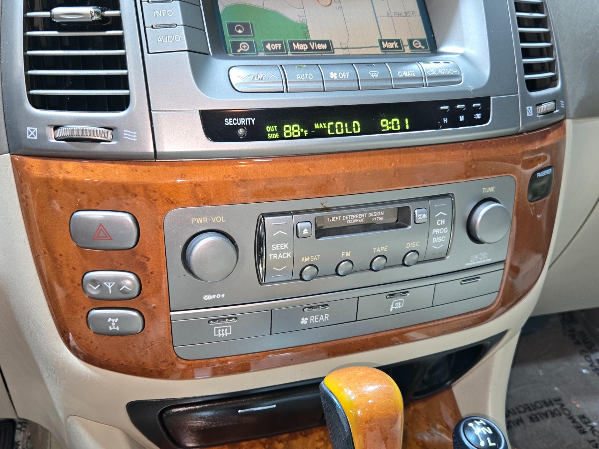 2006 Lexus LX 470 121