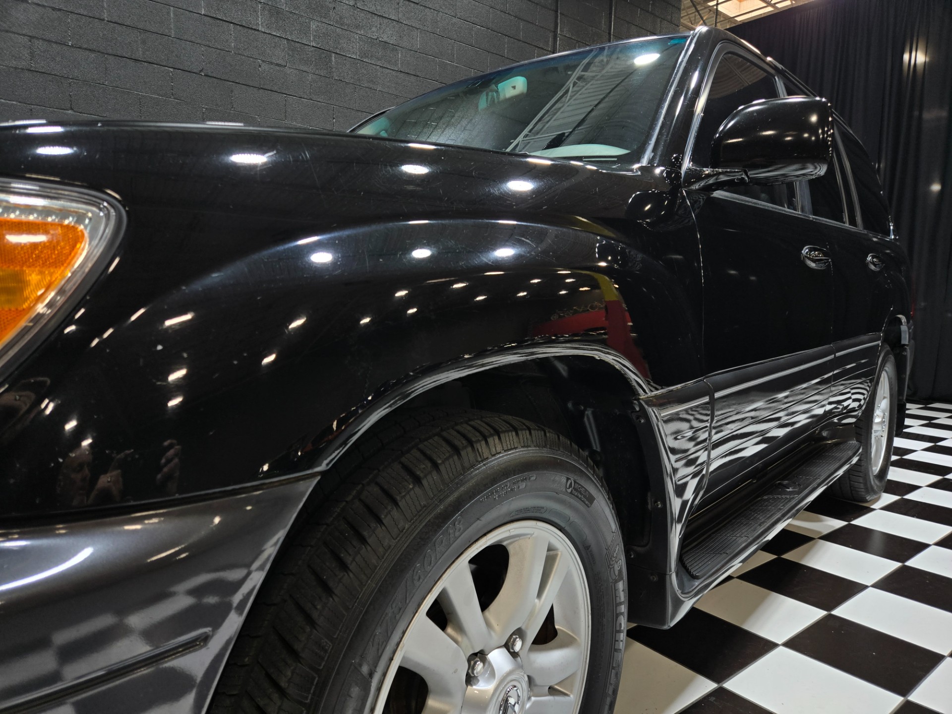 2006 Lexus LX 470 16