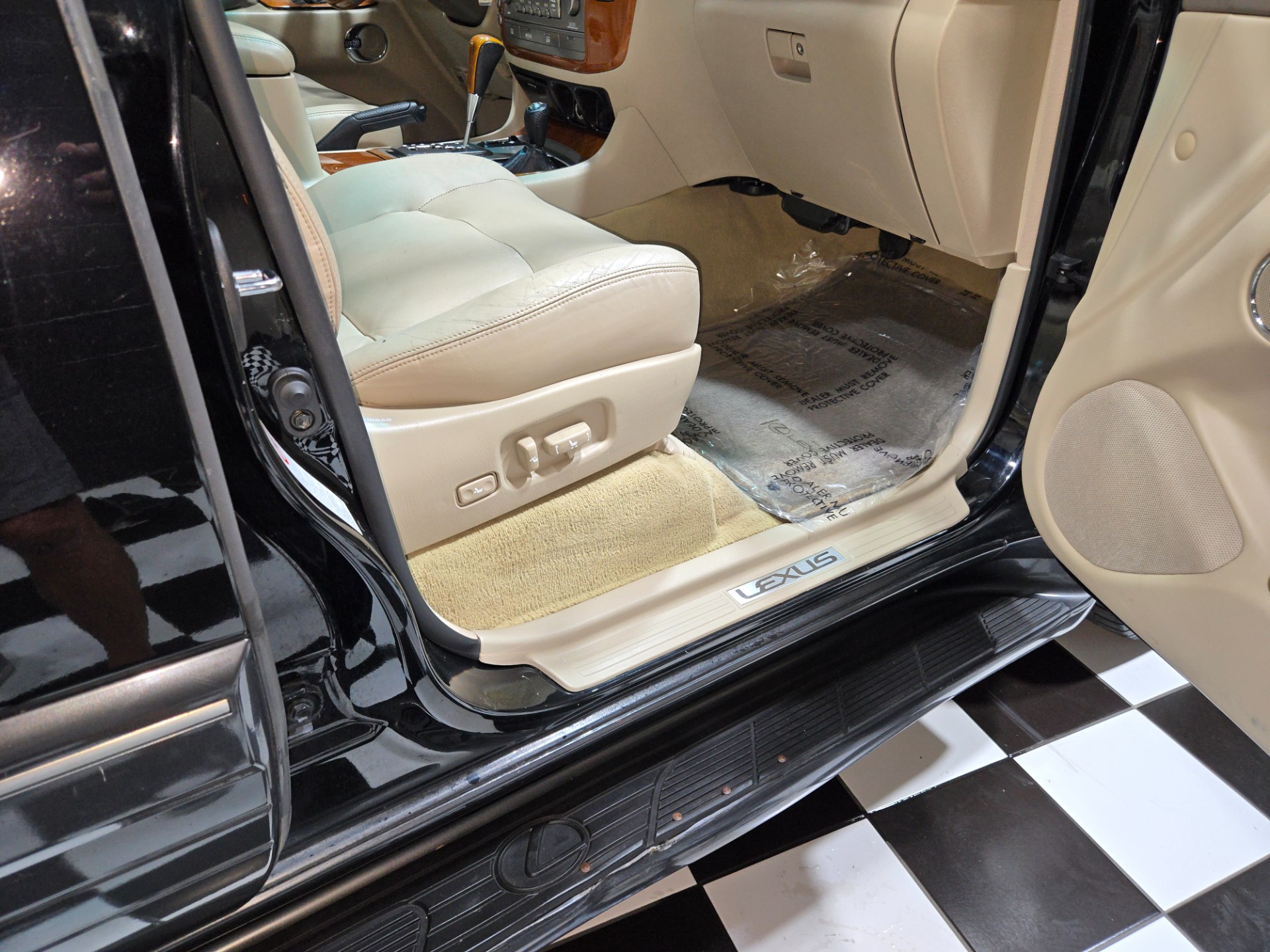 2006 Lexus LX 470 76