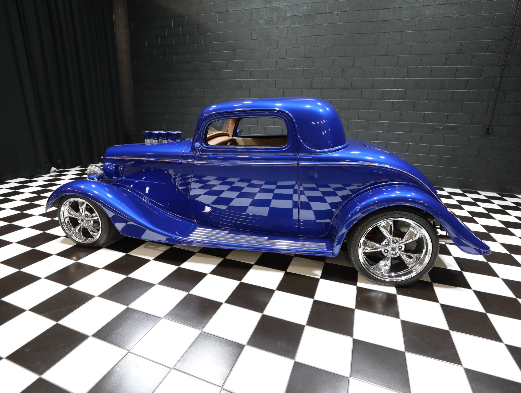 1933 Ford Coupe 35