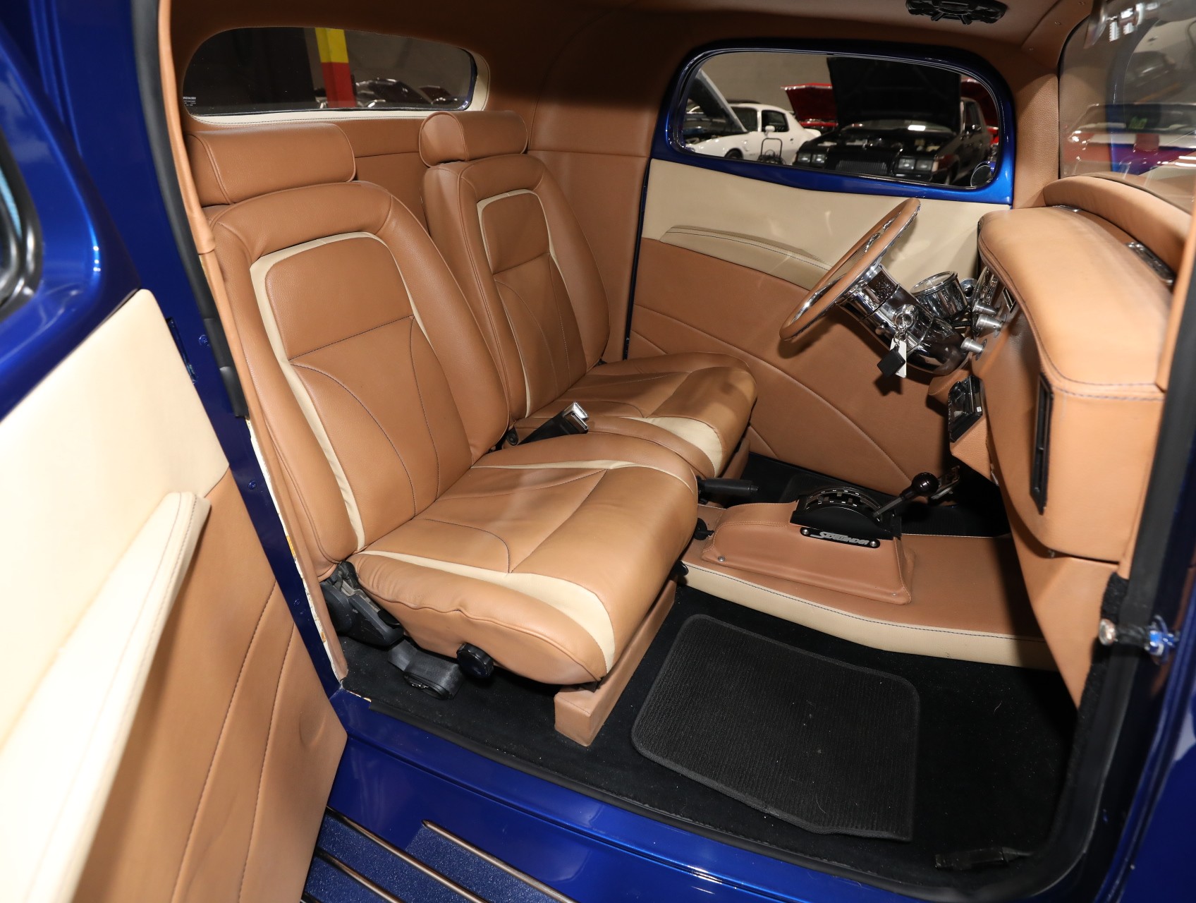 1933 Ford Coupe 43