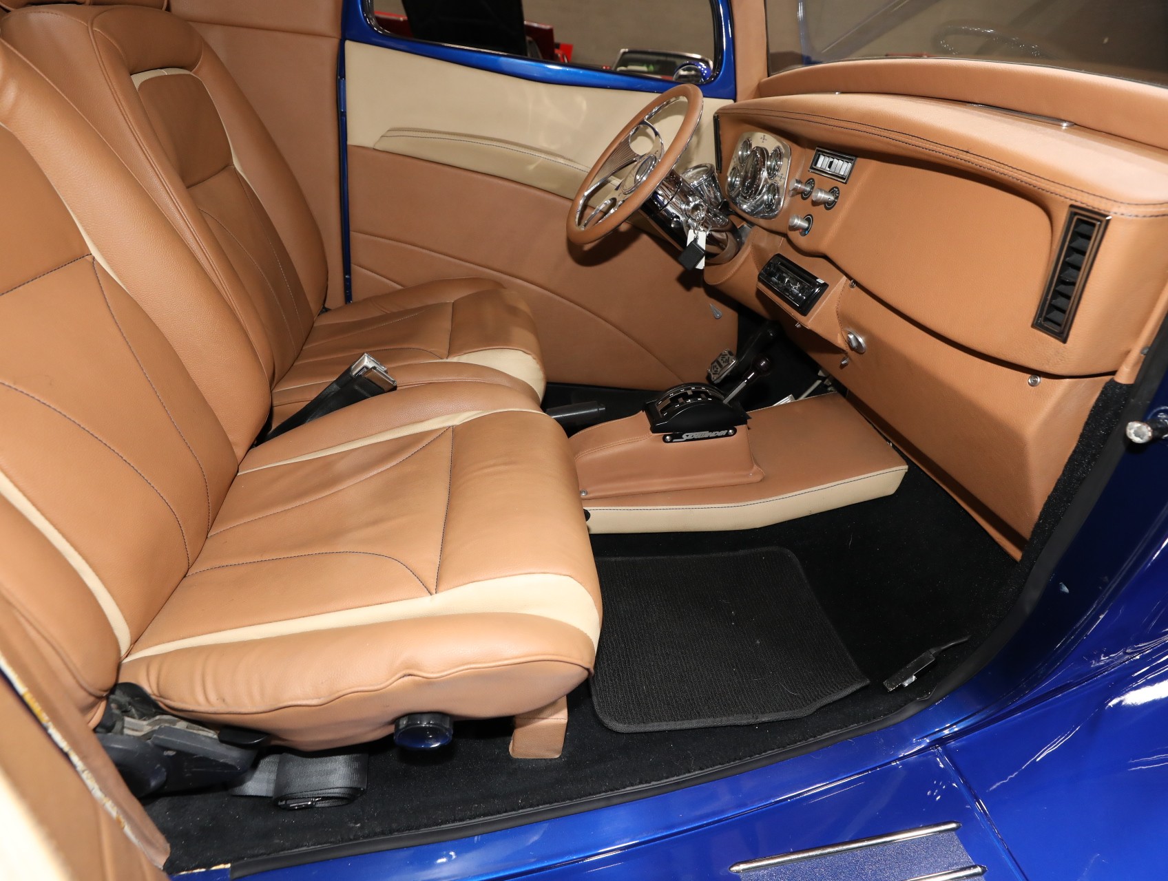 1933 Ford Coupe 44