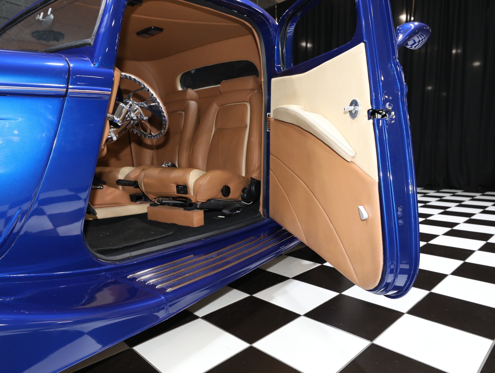 1933 Ford Coupe 50