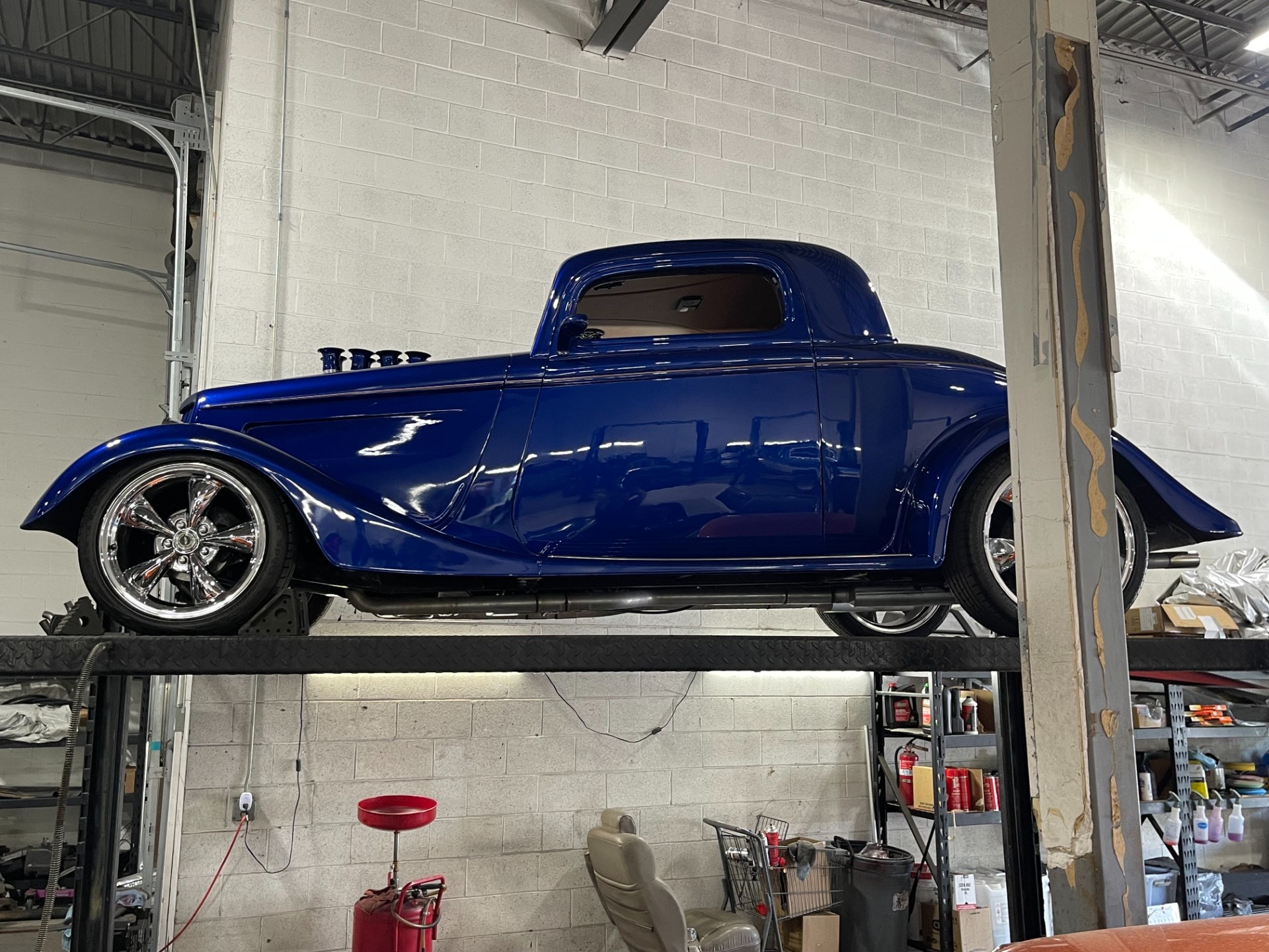 1933 Ford Coupe 74