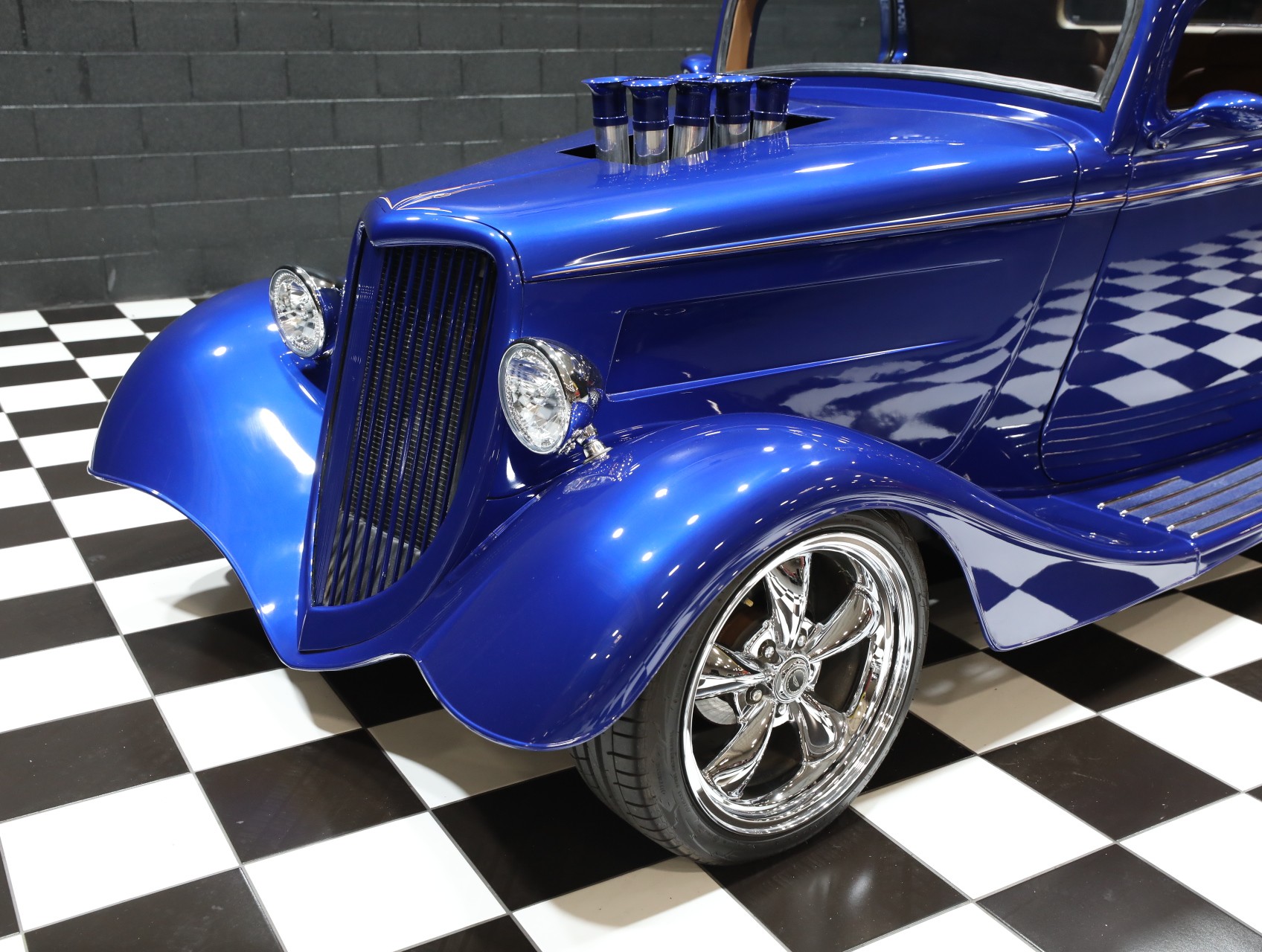 1933 Ford Coupe 7