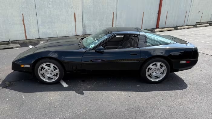 1990 Chevrolet Corvette 12
