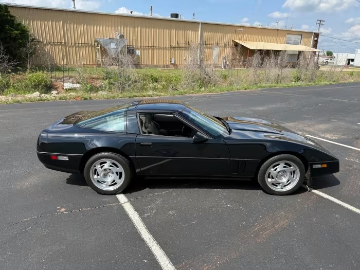 1990 Chevrolet Corvette 13