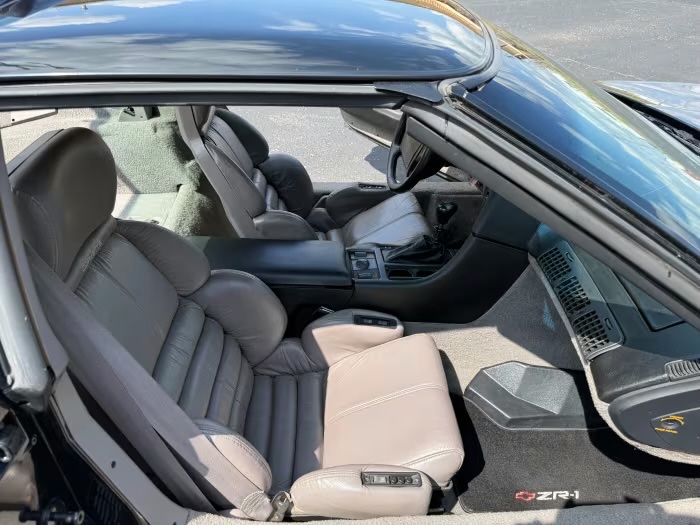 1990 Chevrolet Corvette 25