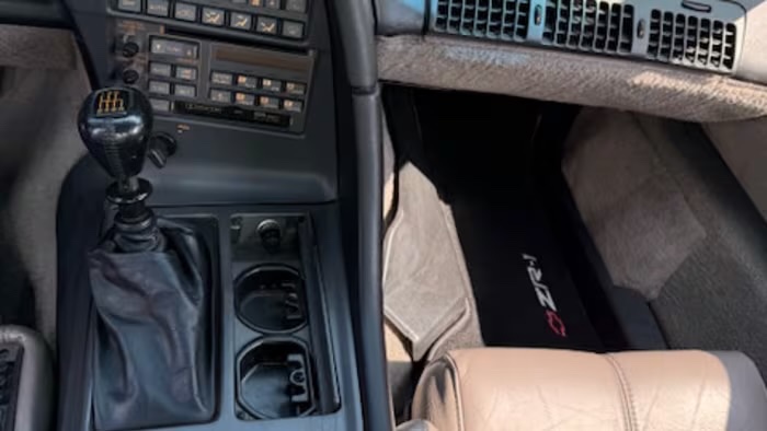 1990 Chevrolet Corvette 31