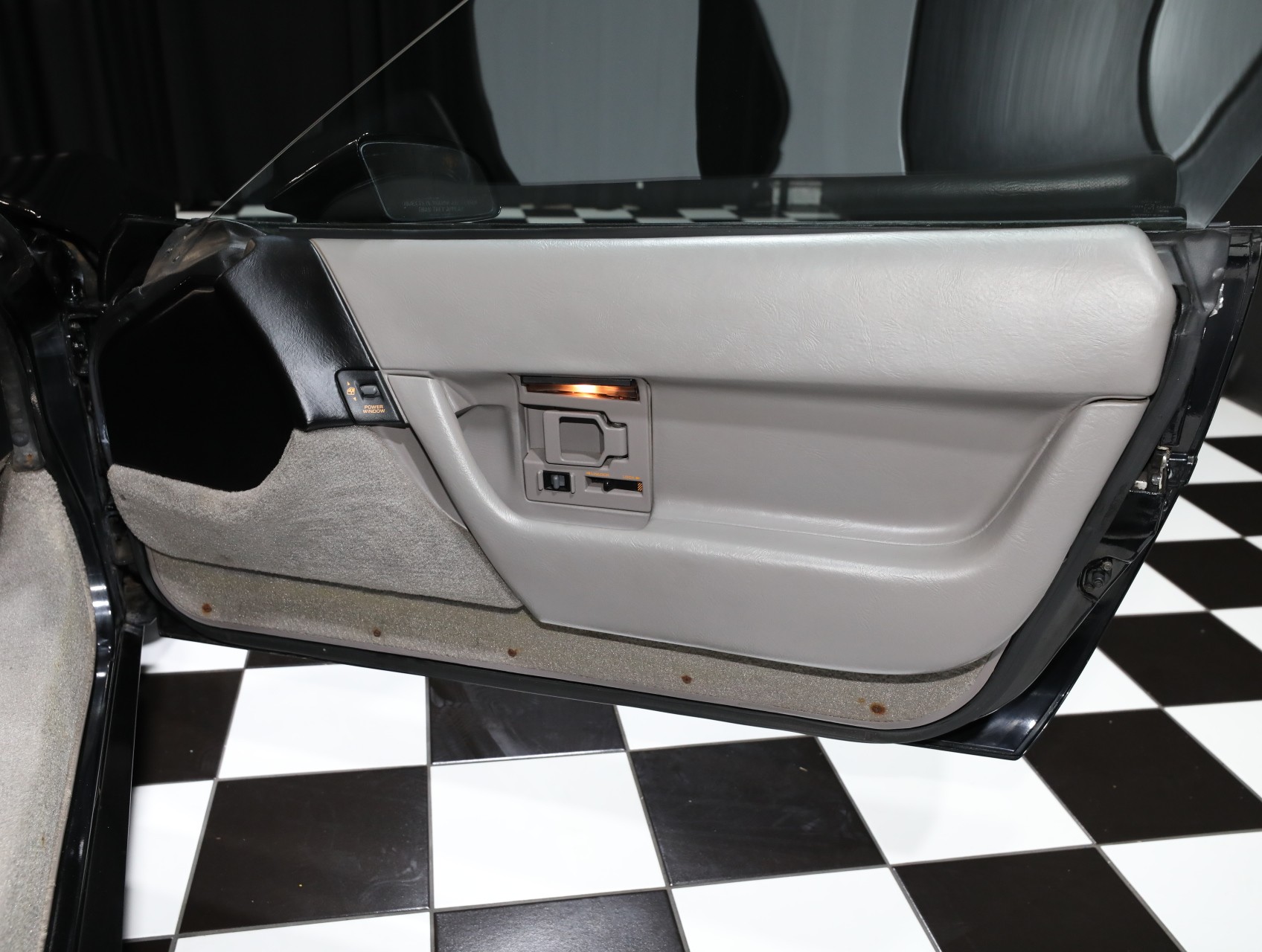 1990 Chevrolet Corvette 37