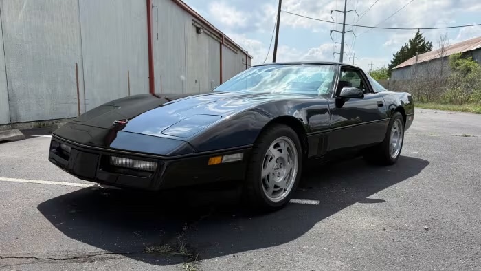 1990 Chevrolet Corvette 3