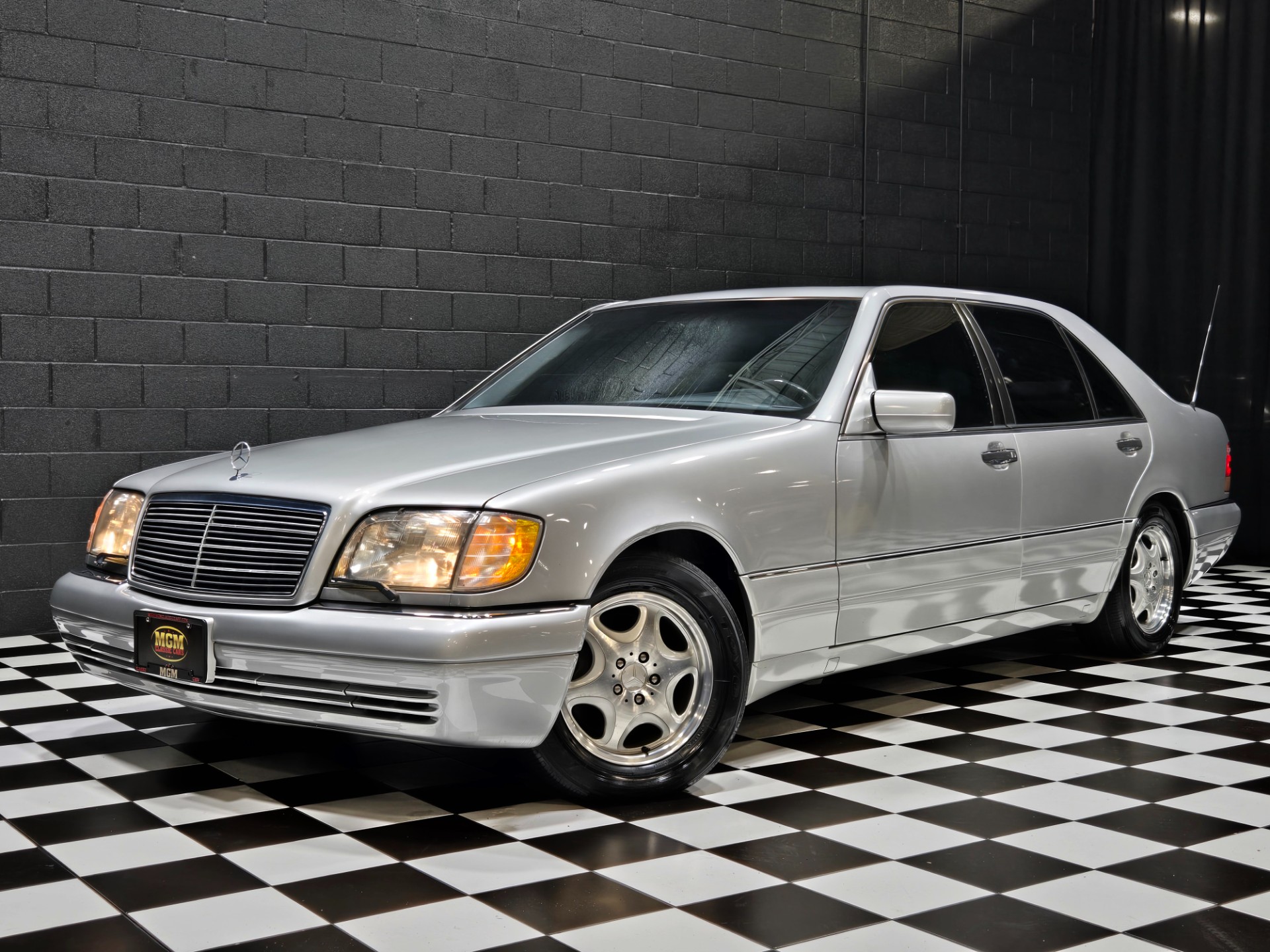 1999 Mercedes-Benz S-Class 127