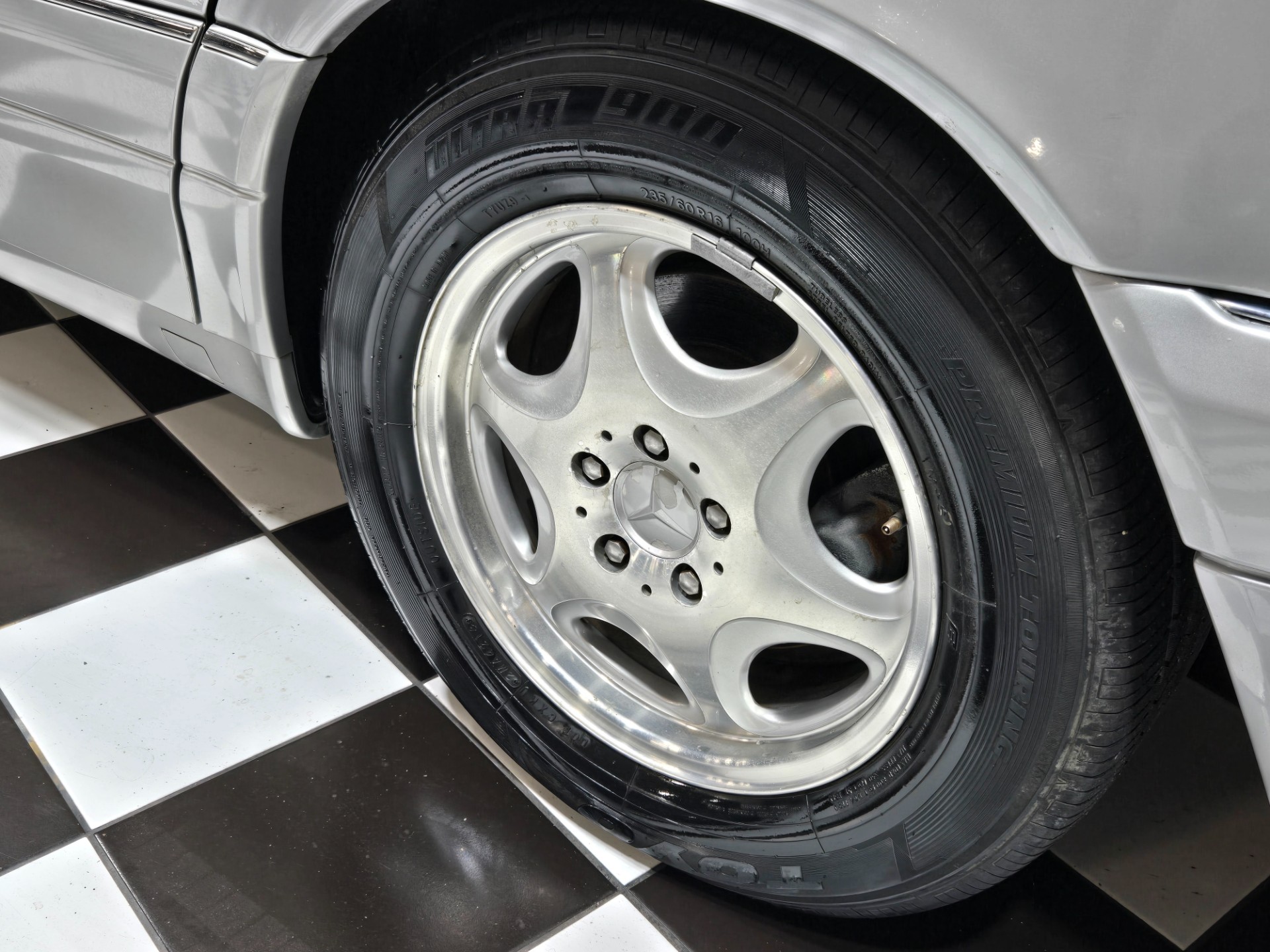 1999 Mercedes-Benz S-Class 32