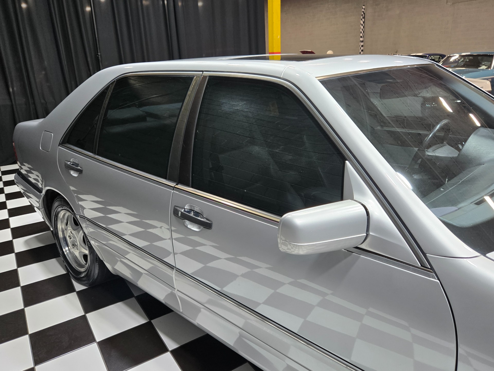 1999 Mercedes-Benz S-Class 51