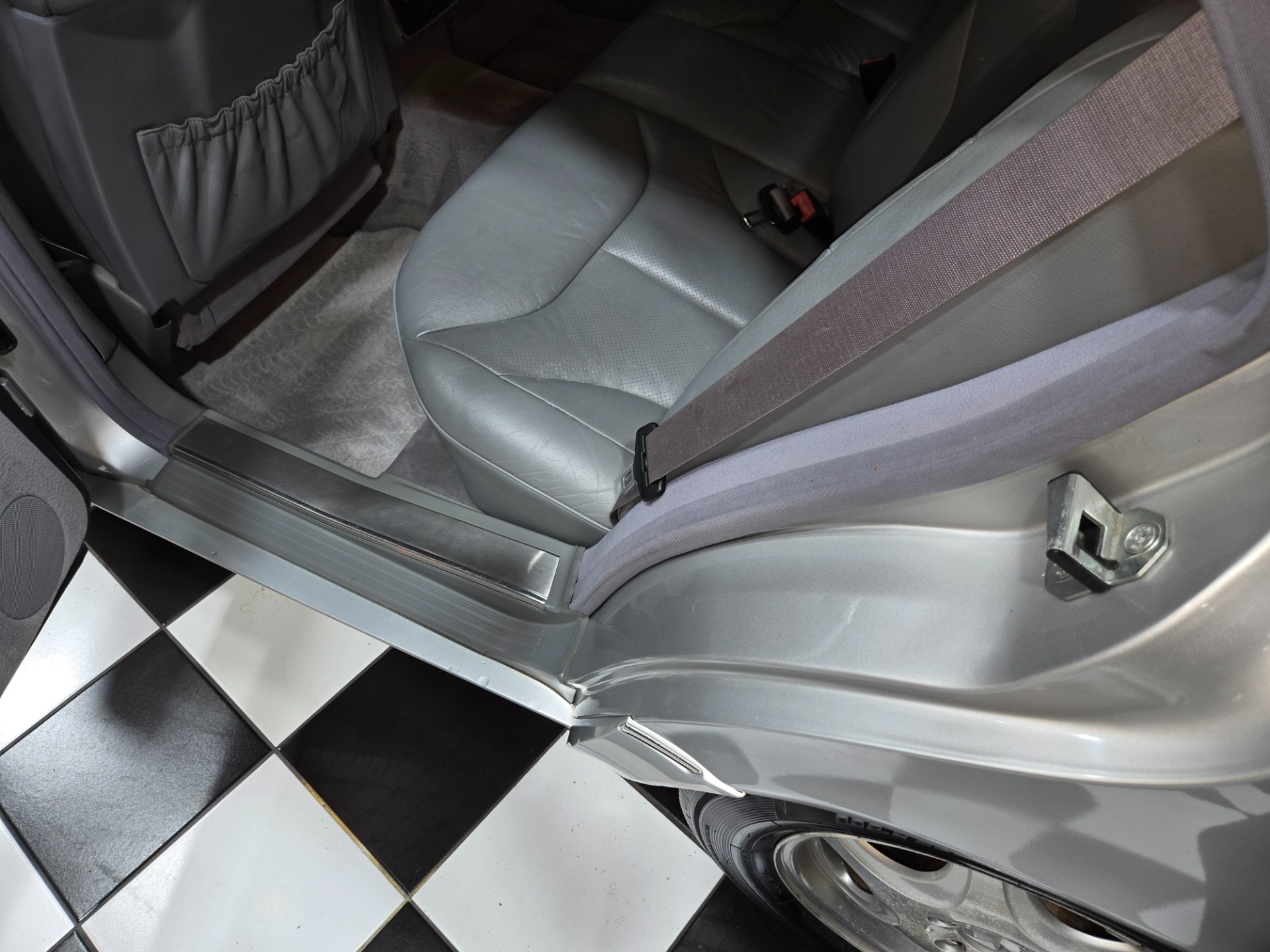1999 Mercedes-Benz S-Class 100