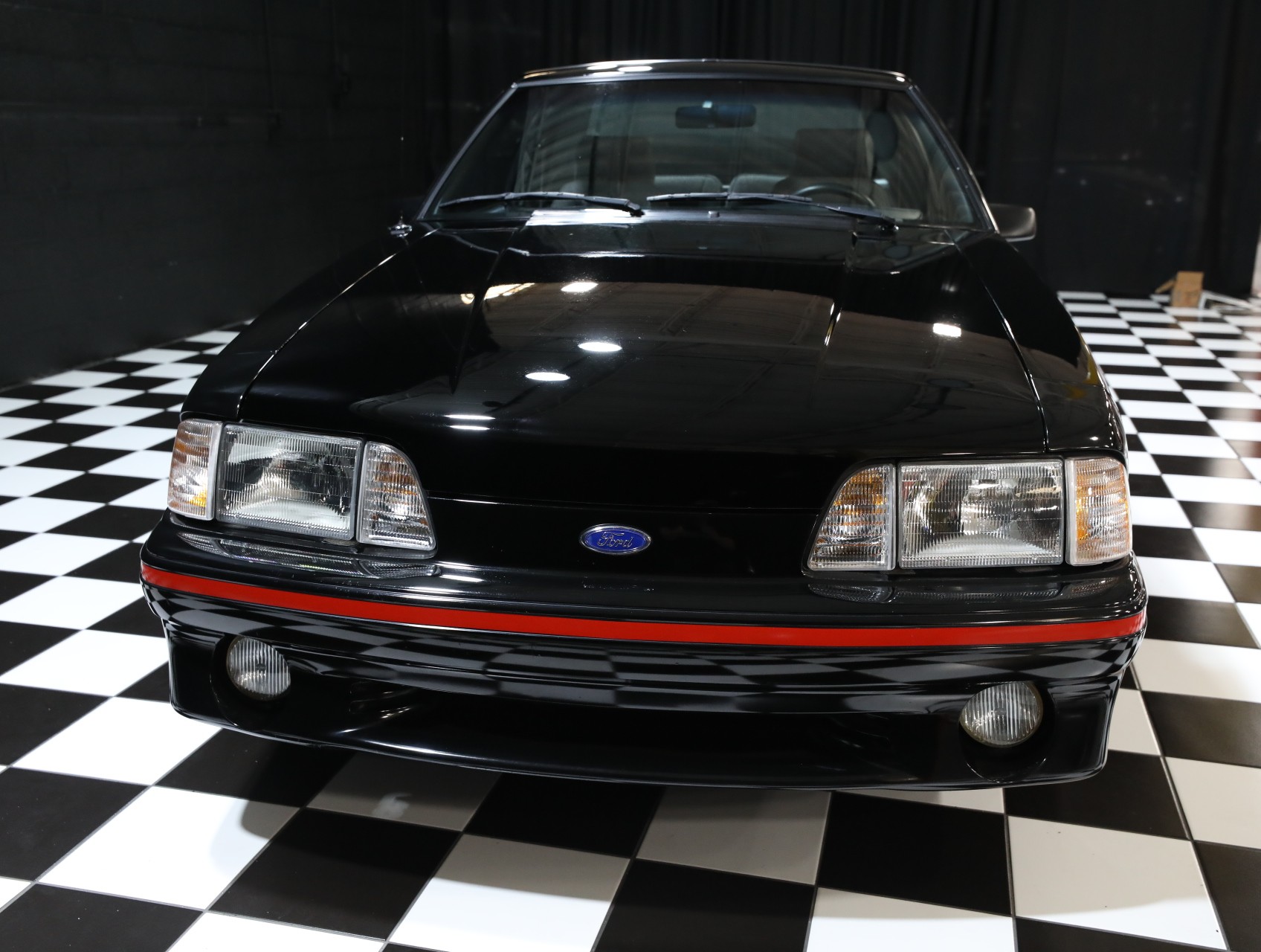 1987 Ford Mustang 11