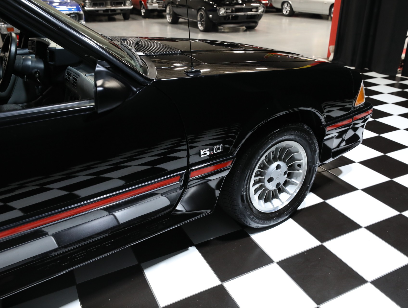 1987 Ford Mustang 15