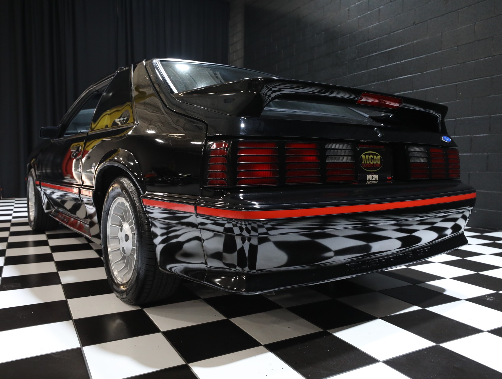 1987 Ford Mustang 23