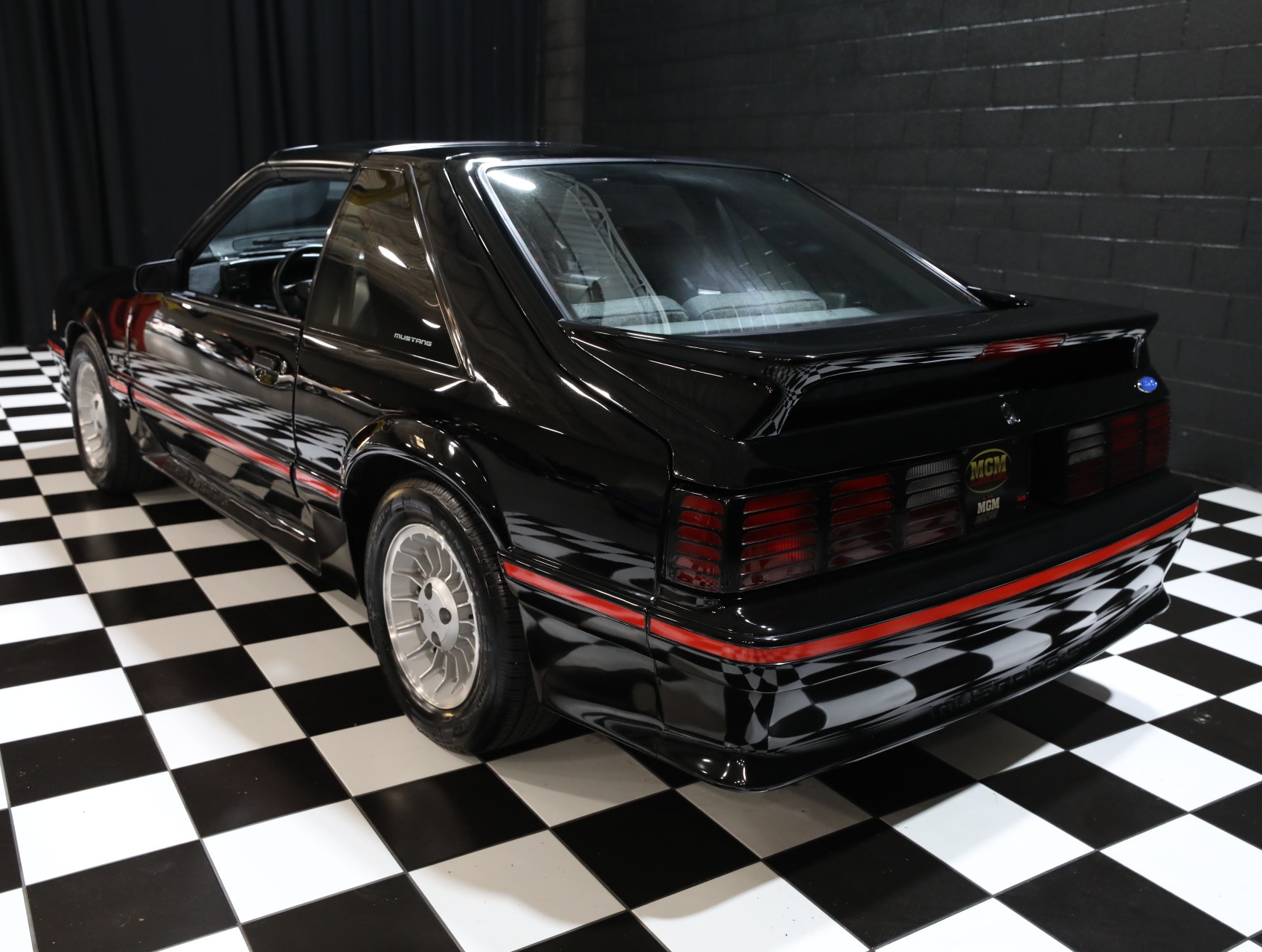 1987 Ford Mustang 25