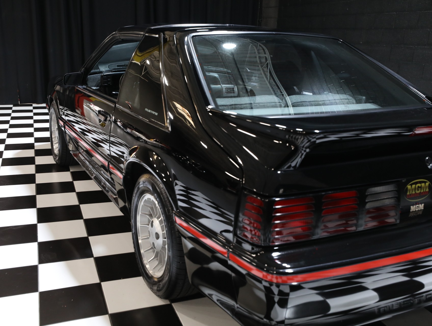 1987 Ford Mustang 26