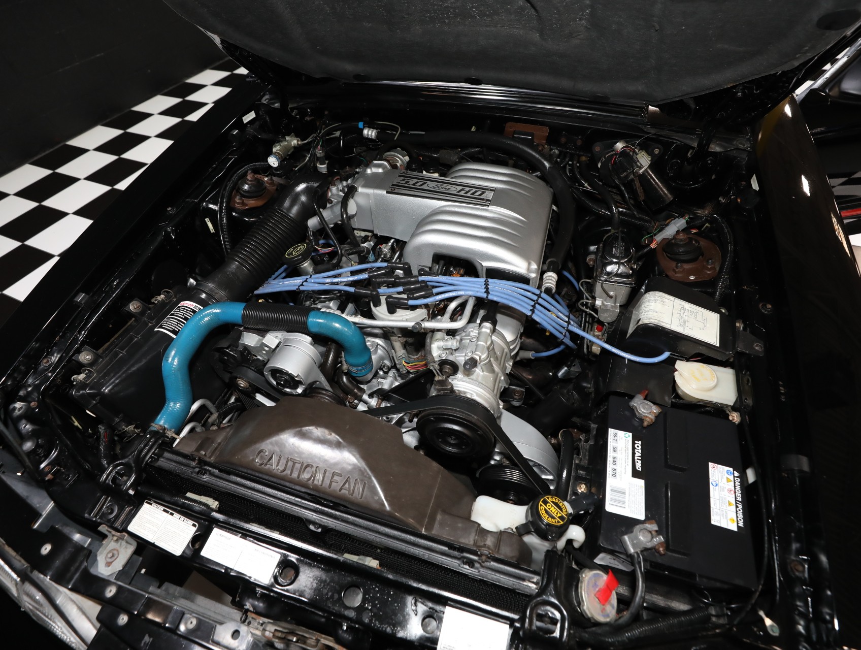 1987 Ford Mustang 2