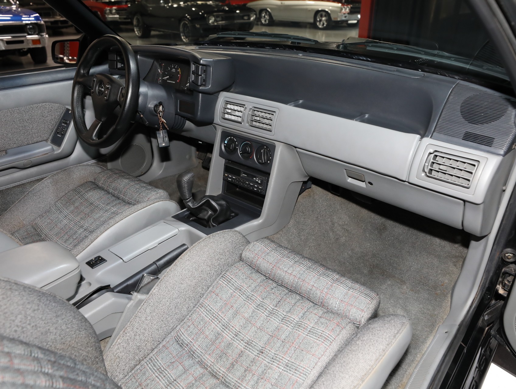 1987 Ford Mustang 37