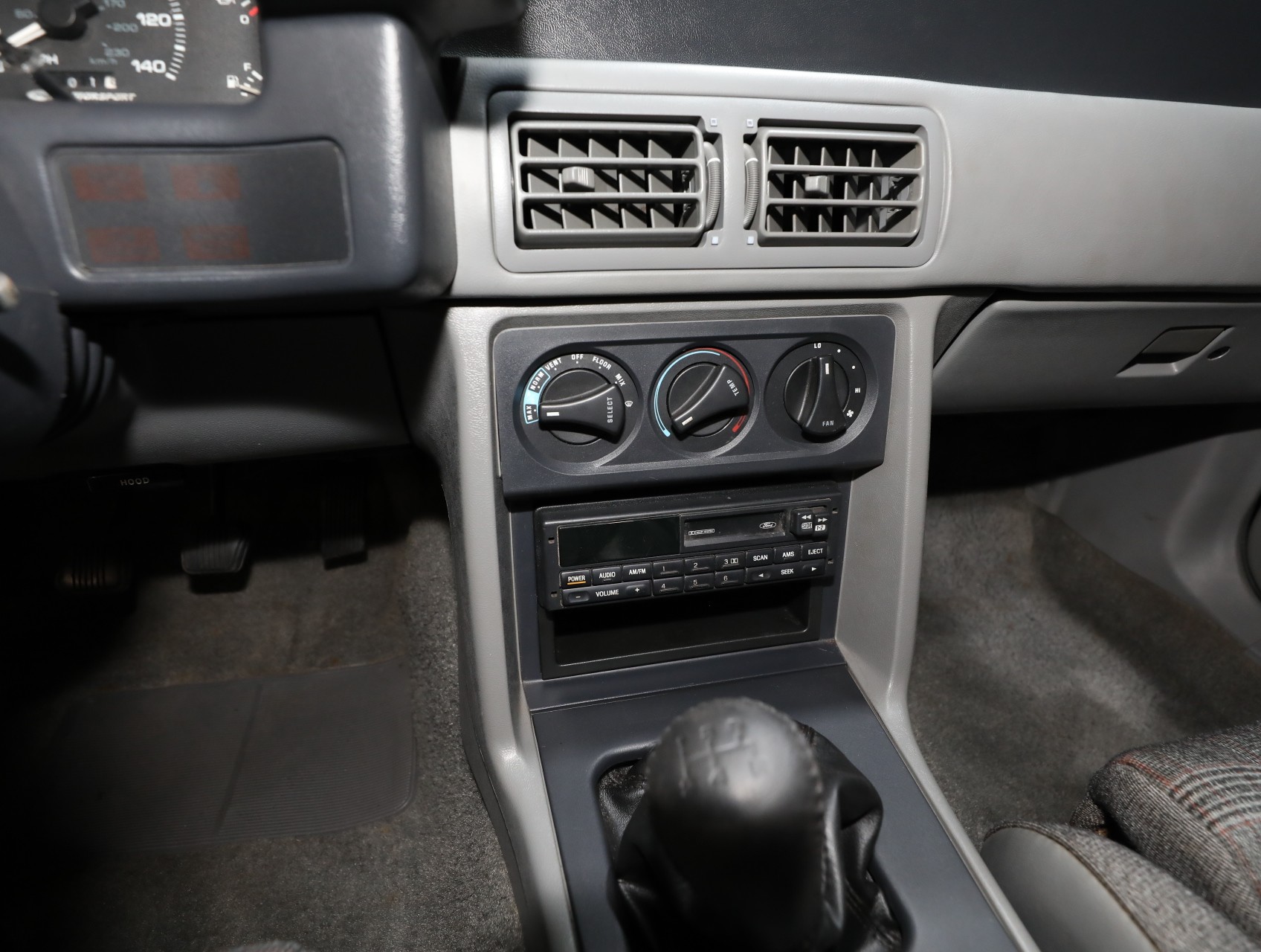 1987 Ford Mustang 49