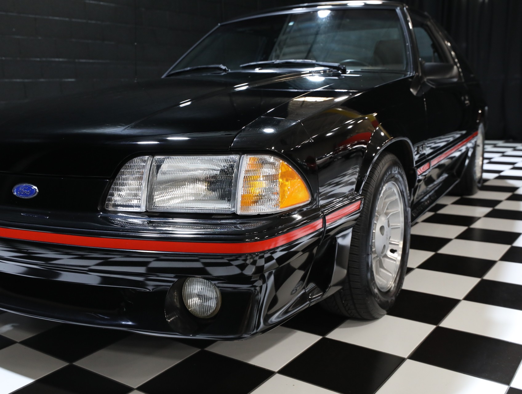 1987 Ford Mustang 9