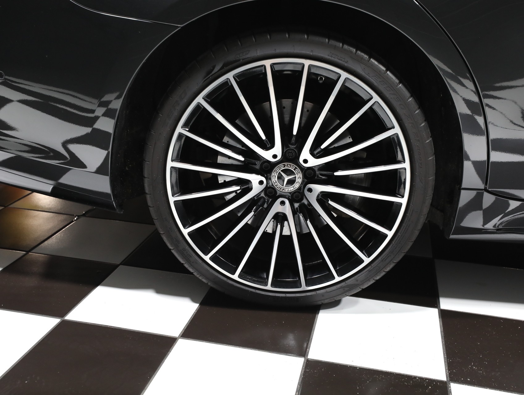 2022 Mercedes-Benz S-Class 32