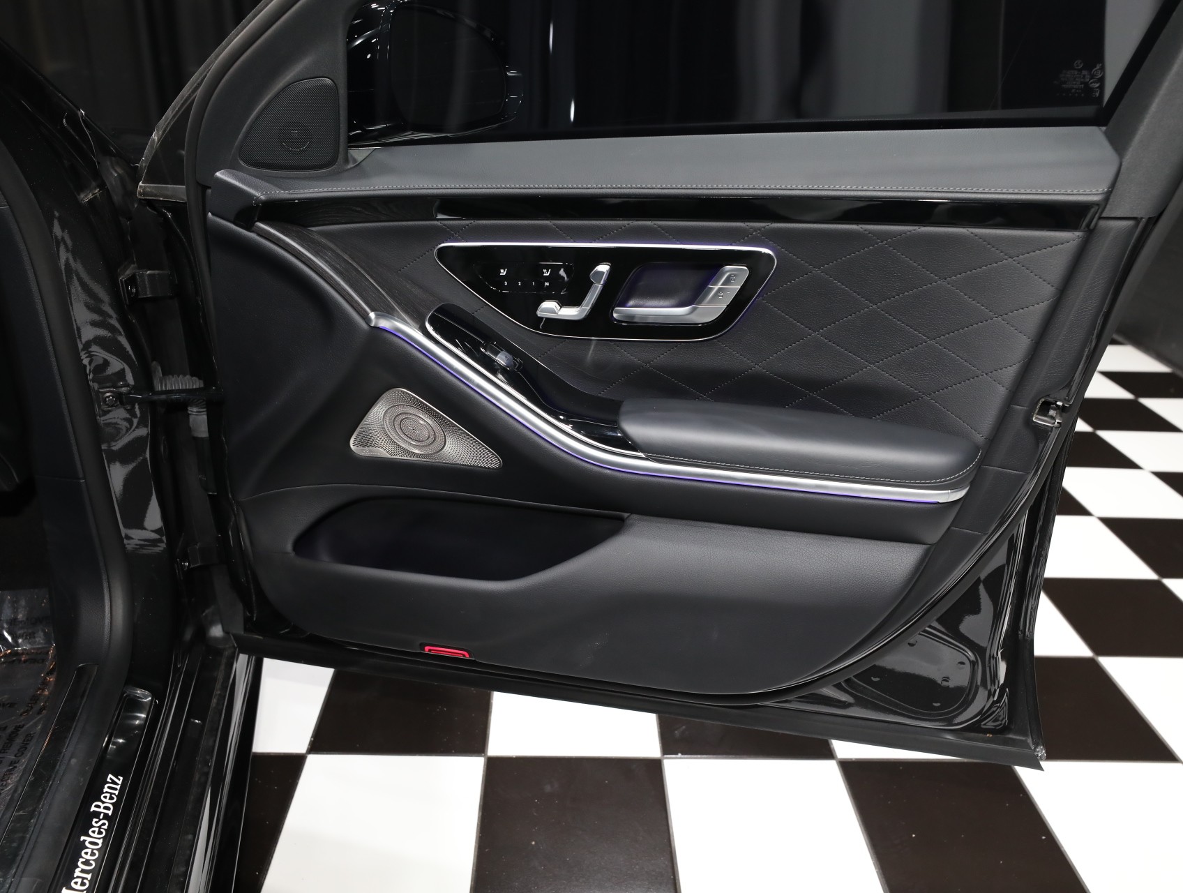 2022 Mercedes-Benz S-Class 33