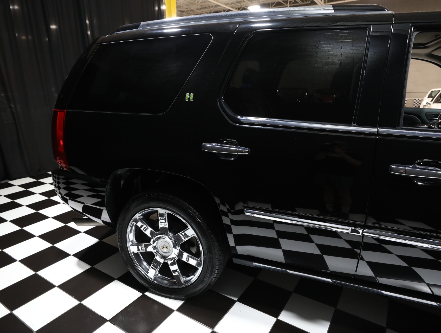 2009 Cadillac Escalade Hybrid 18