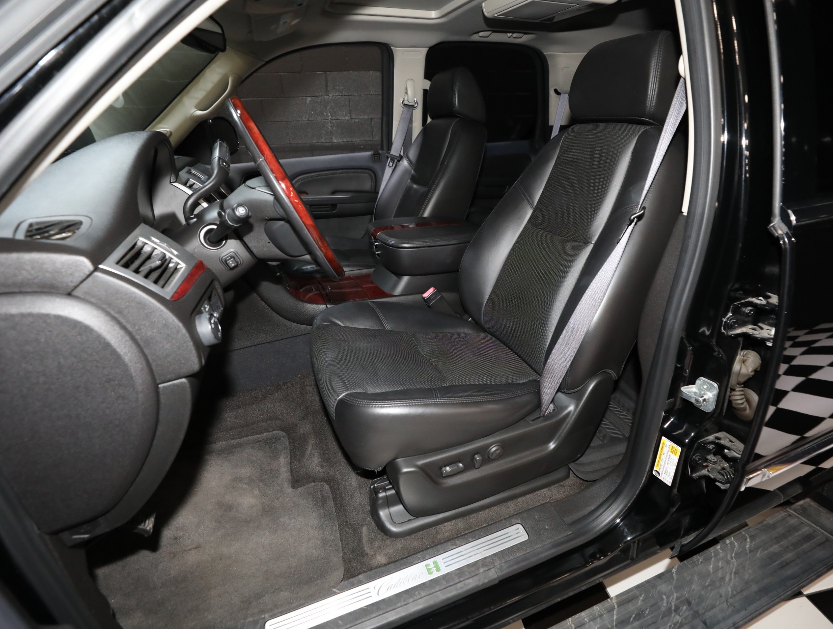 2009 Cadillac Escalade Hybrid 51