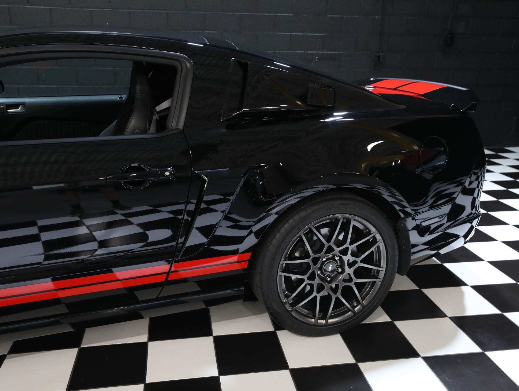 2013 Ford Shelby GT500 31