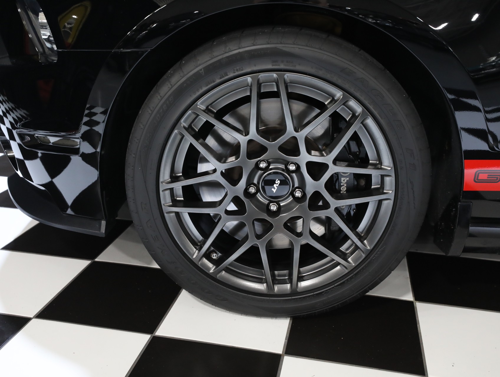 2013 Ford Shelby GT500 35