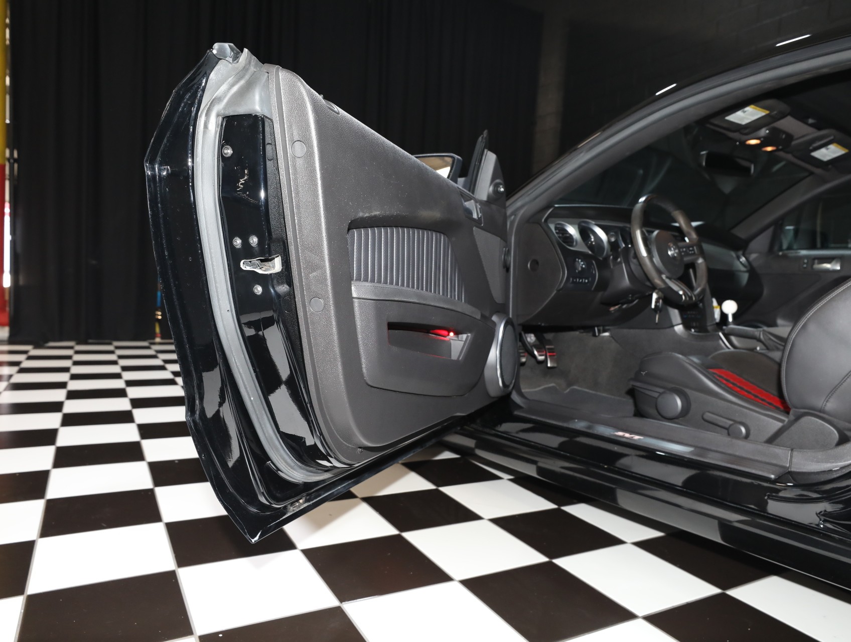 2013 Ford Shelby GT500 49