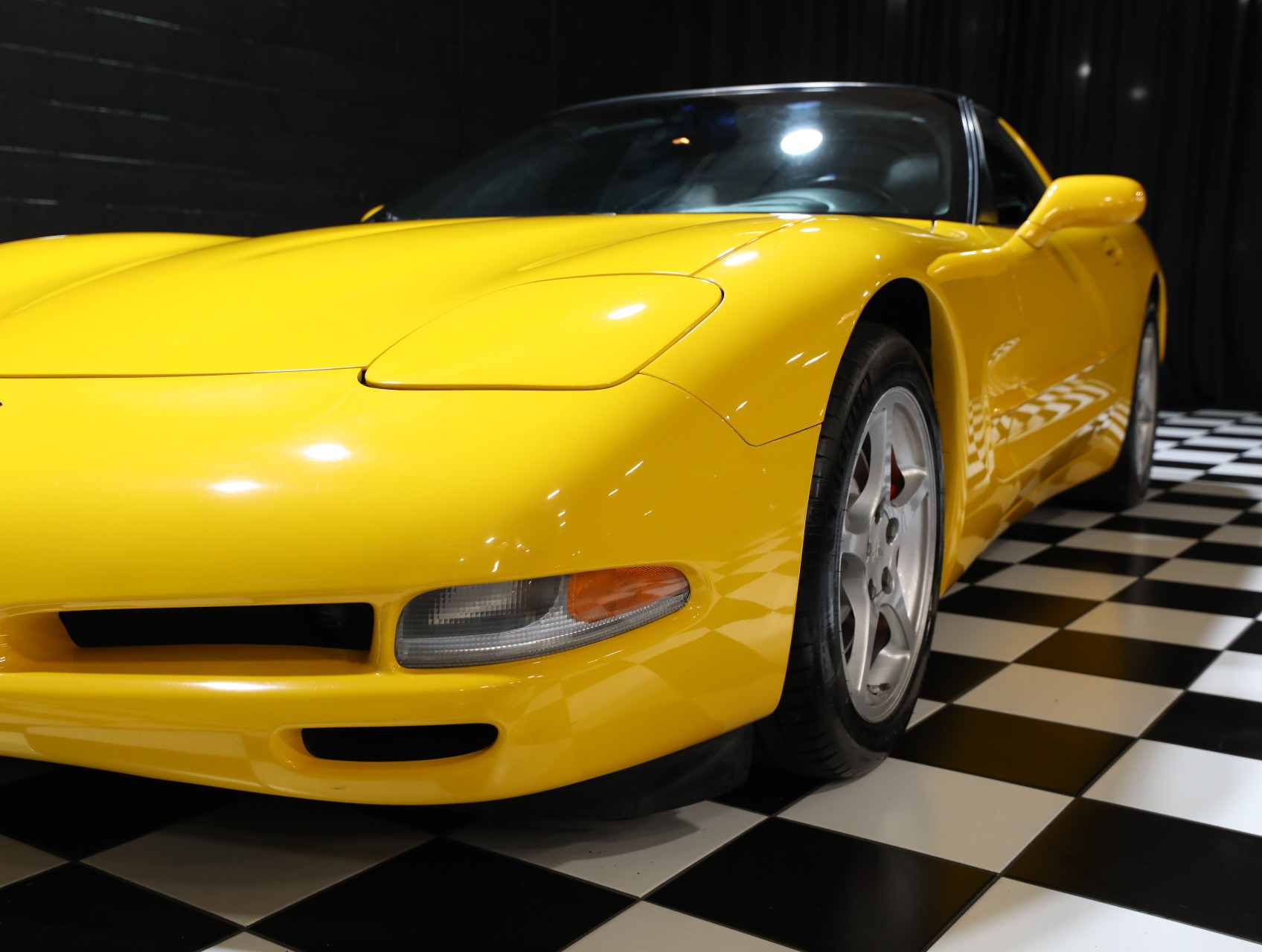 2000 Chevrolet Corvette 12