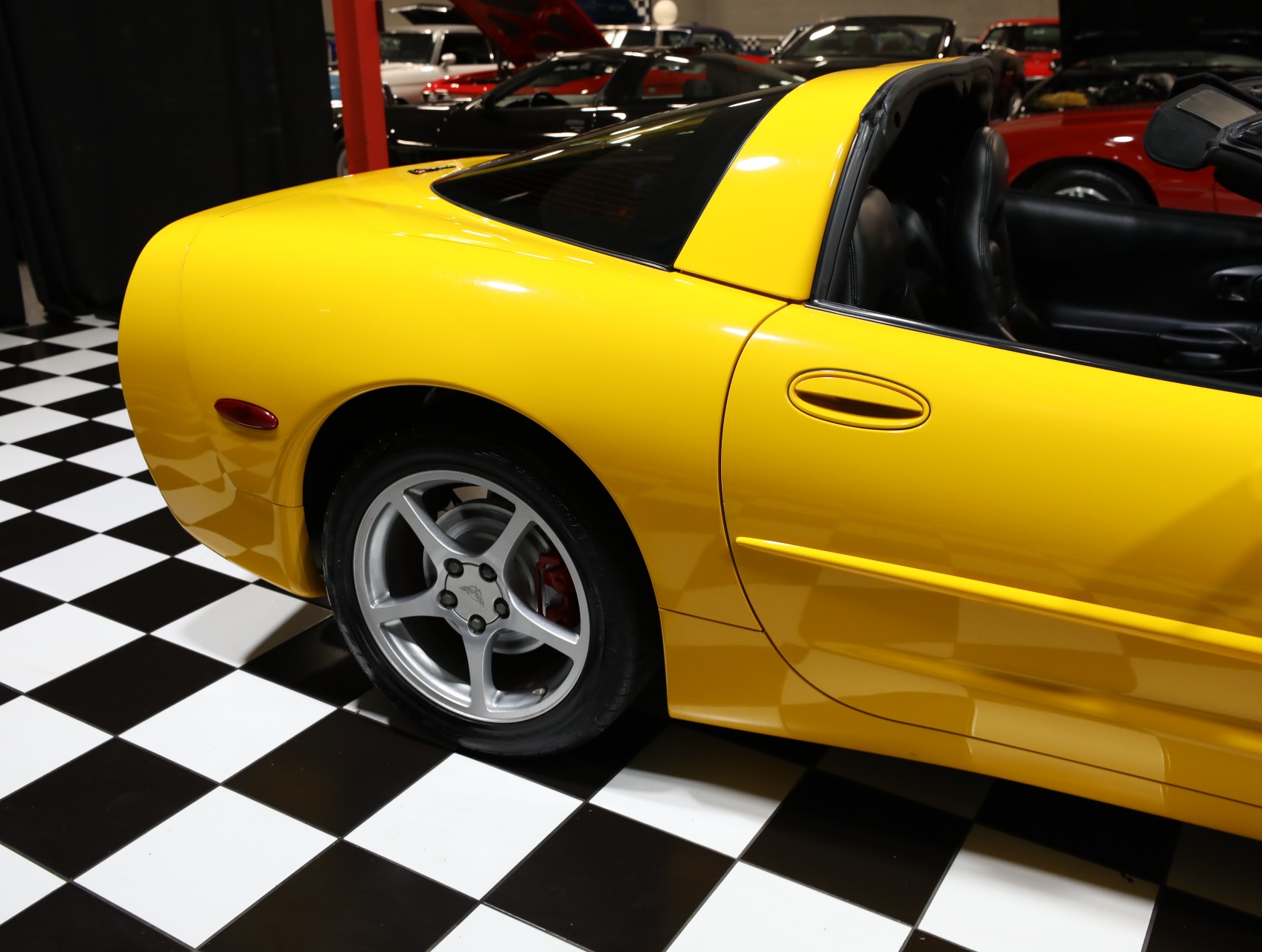 2000 Chevrolet Corvette 23