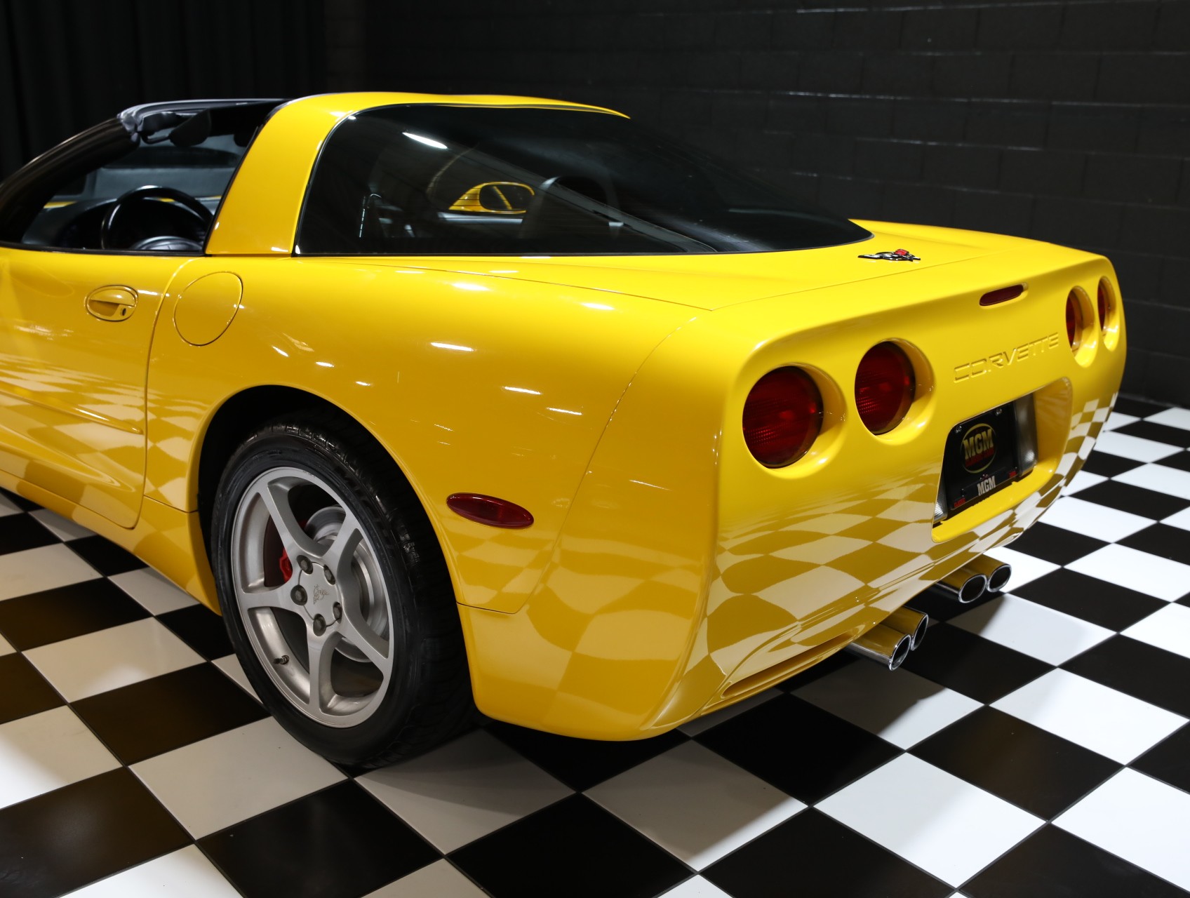 2000 Chevrolet Corvette 32