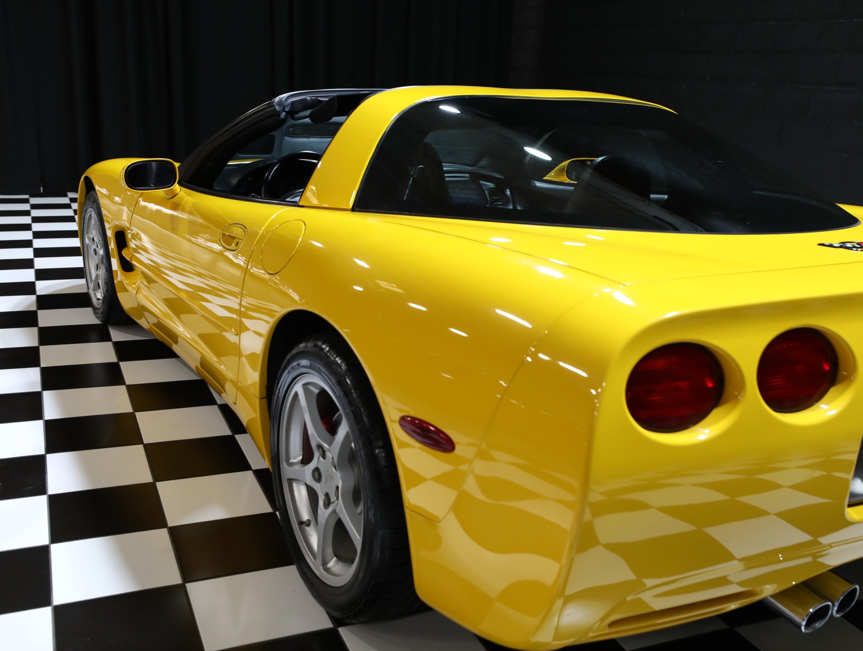 2000 Chevrolet Corvette 33
