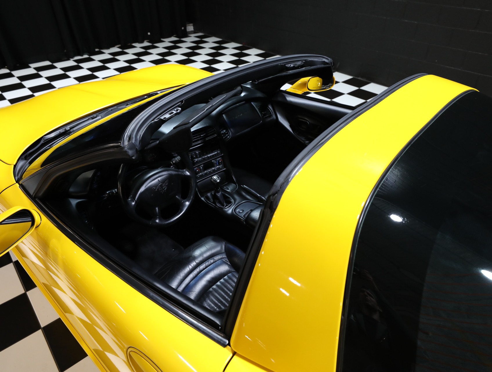 2000 Chevrolet Corvette 34