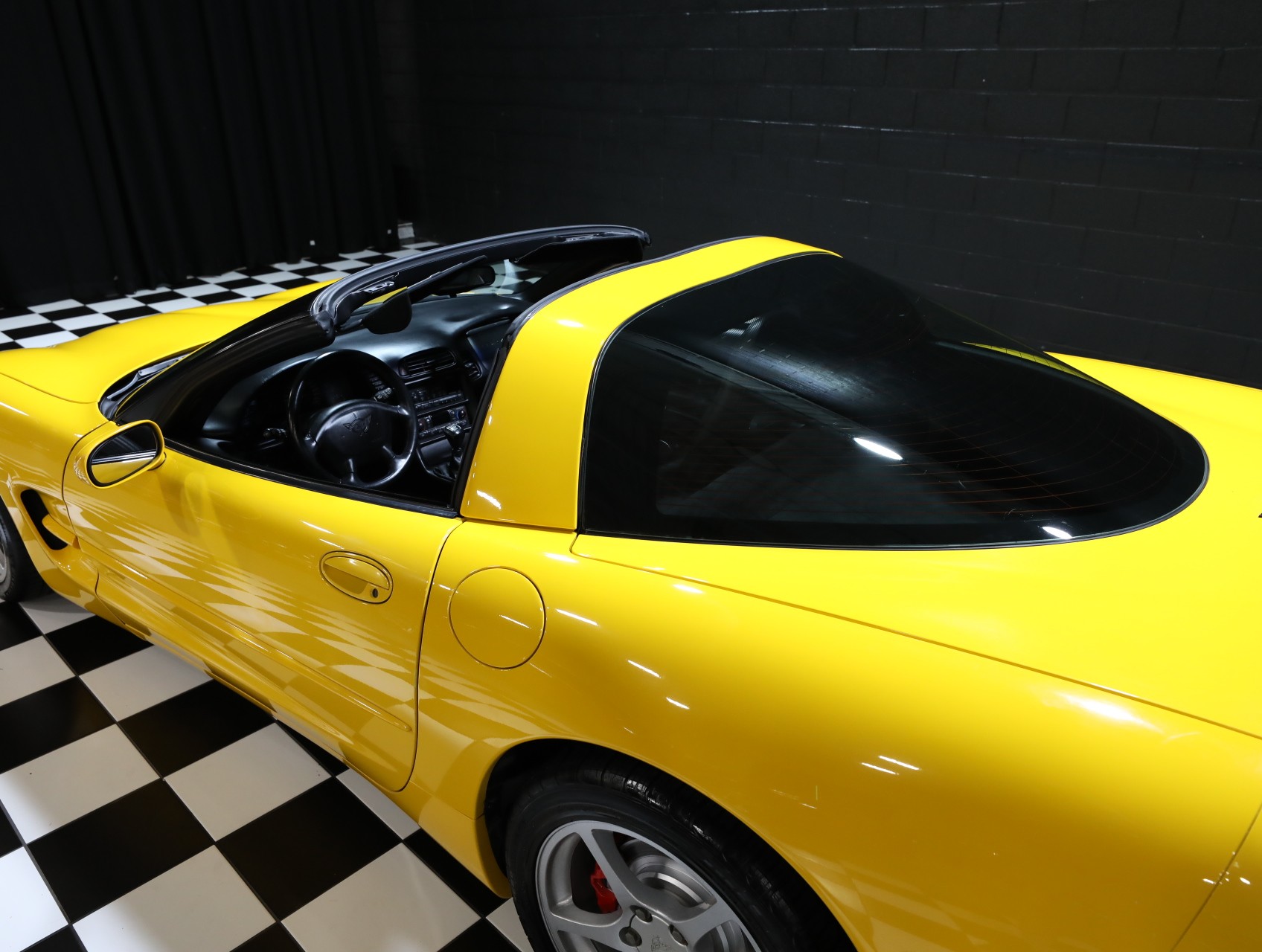 2000 Chevrolet Corvette 35