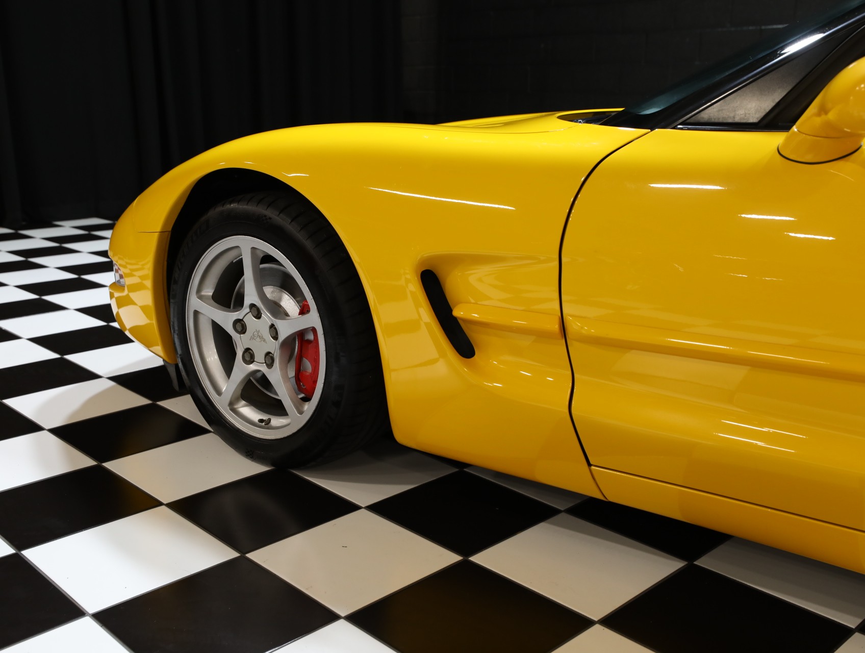 2000 Chevrolet Corvette 38