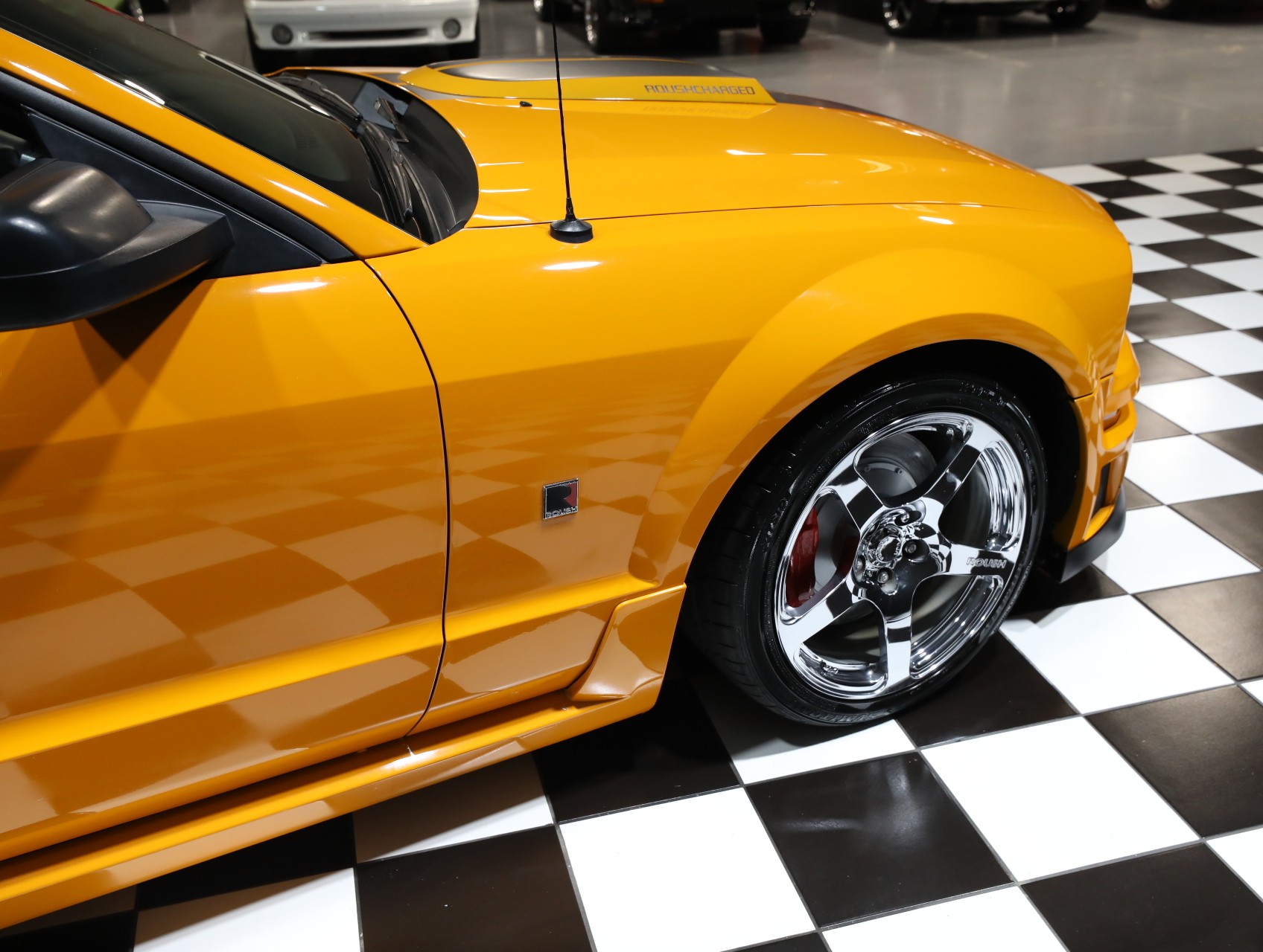 2007 Ford Mustang 16