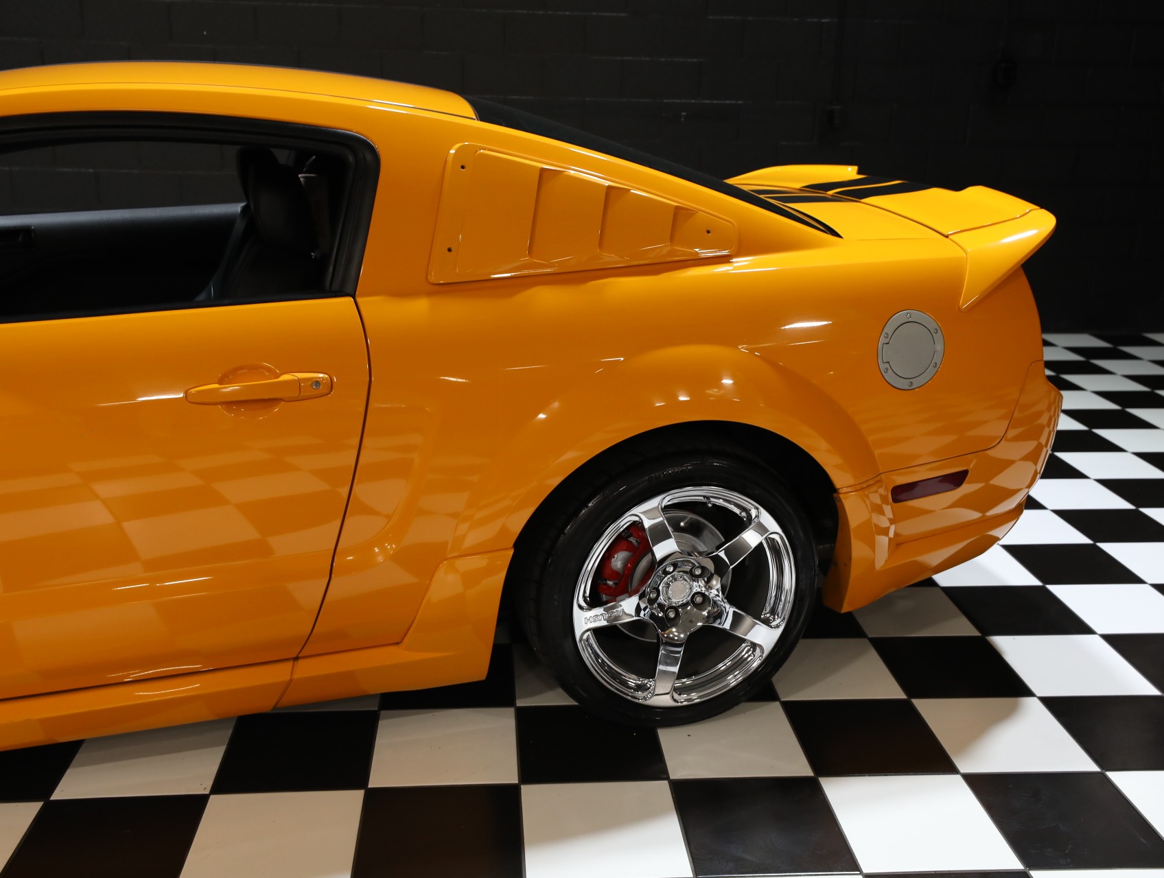2007 Ford Mustang 32
